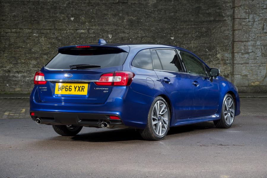  Subaru Levorg GT 2016 года  (UK) (фото 7 из 40)